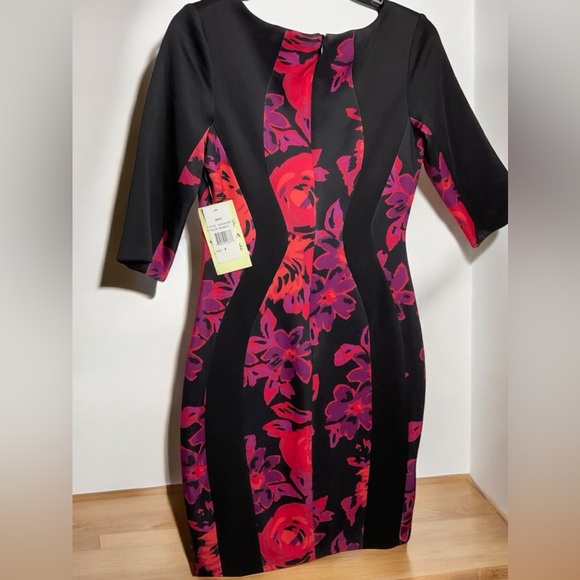 Brand: Sangria, size 4, floral - Picture 6 of 7